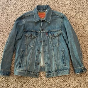 Levi's Vintage Fit Trucker Jacket Blue Denim Noon
